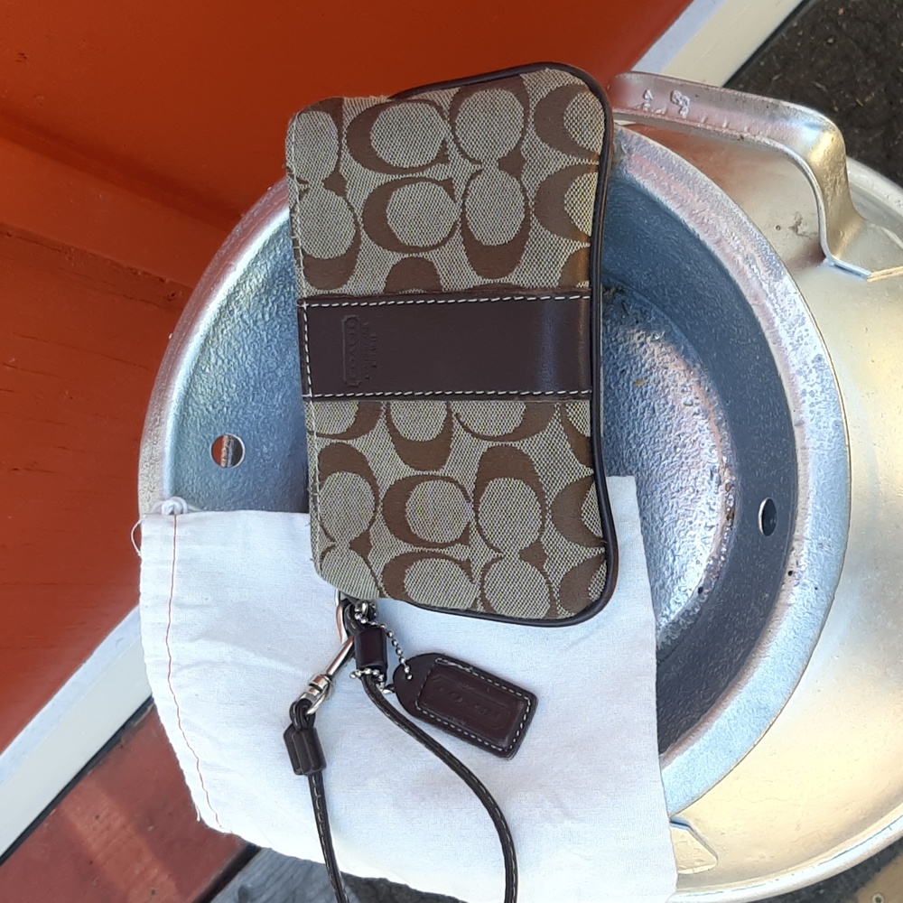 Coach Wristlet Jacquard Signature Brown Stripe Leather